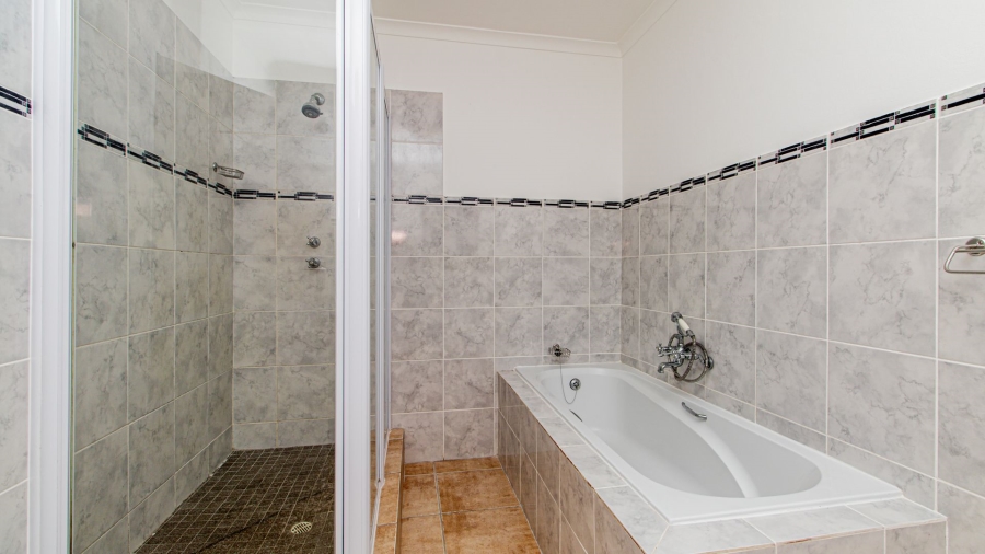 3 Bedroom Property for Sale in Meedingsride Western Cape